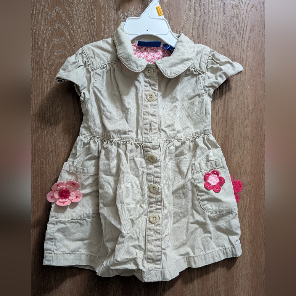 OshKosh B'gosh Cream Button Down Dress with Pink Floral Details 12m Pockets